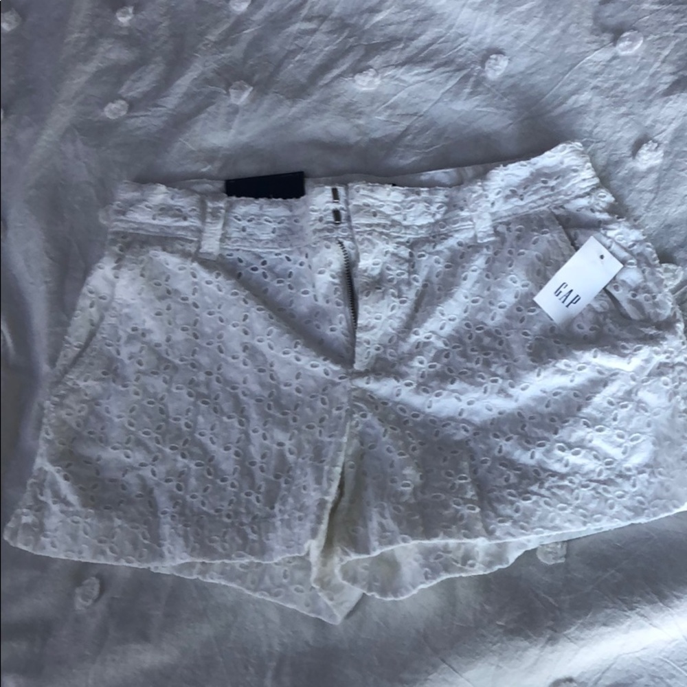 Gap White Shorts